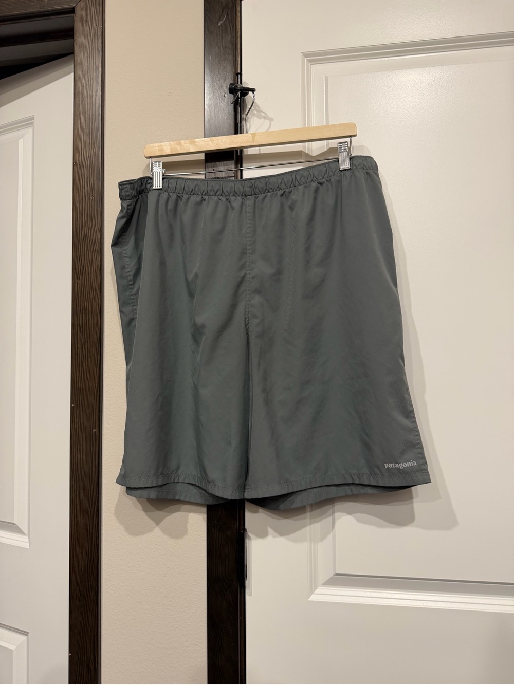 Patagonia Men's Gray Athletic Shorts - Picture 1 of 4
